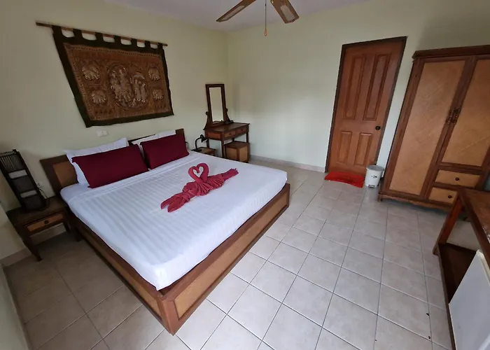 Villa Oranje Chiang Mai